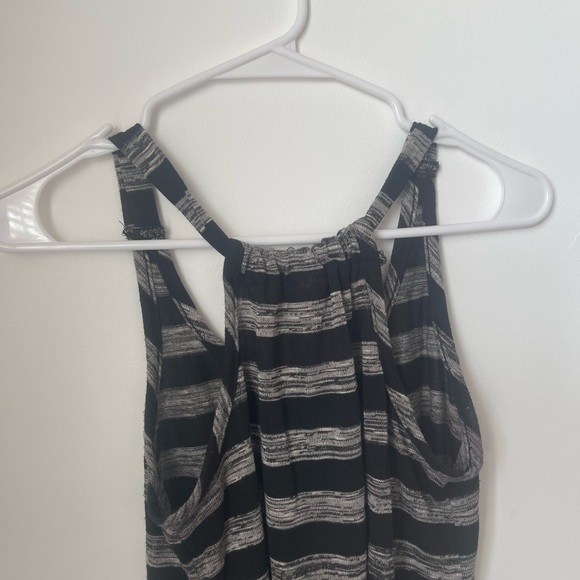 No Boundaries Black and Gray Smocked Sleeveless Tank Top - Picture 11 of 12
